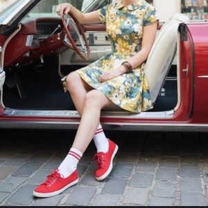 ROCKET DOG WOMENS FLATS SHOES IN RED preloved but like new condition. In size 8